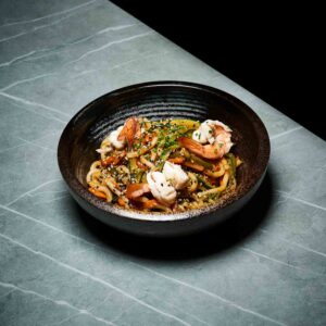 Udon gamberi e verdure